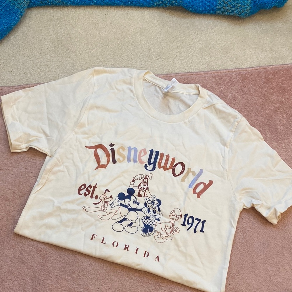 Disney World T-Shirt Cream